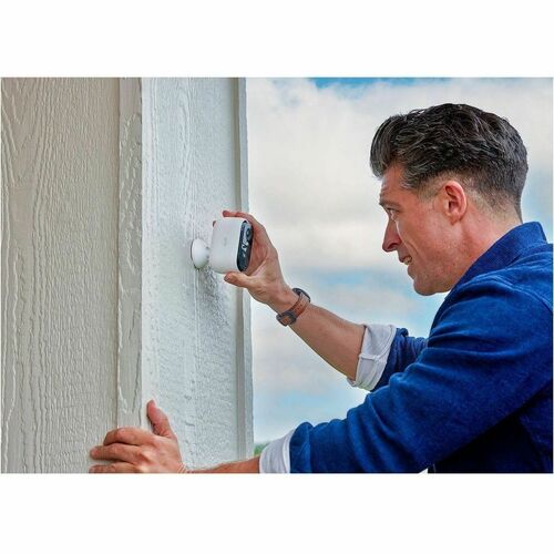 Arlo Essential 2K Outdoor Security Camera 4 Camera Kit 4MP Wi-Fi with Colour Night Vision, Spotlight & HDR - White