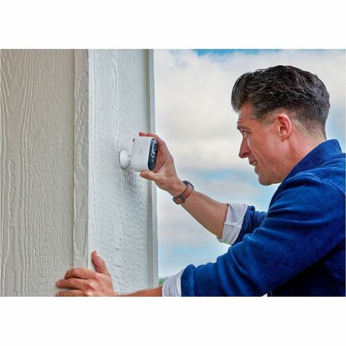 Arlo Essential 2K Outdoor Security Camera 4MP Wi-Fi with Colour Night Vision, Spotlight, HDR & Alexa - White