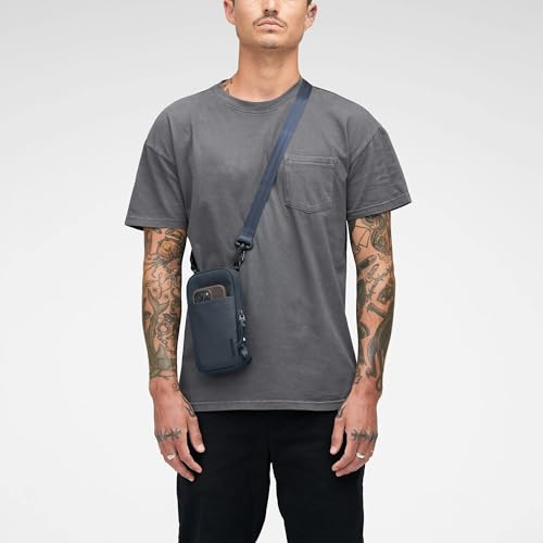 INCASE A.R.C. SMALL CROSSBODY BAG - NAVY