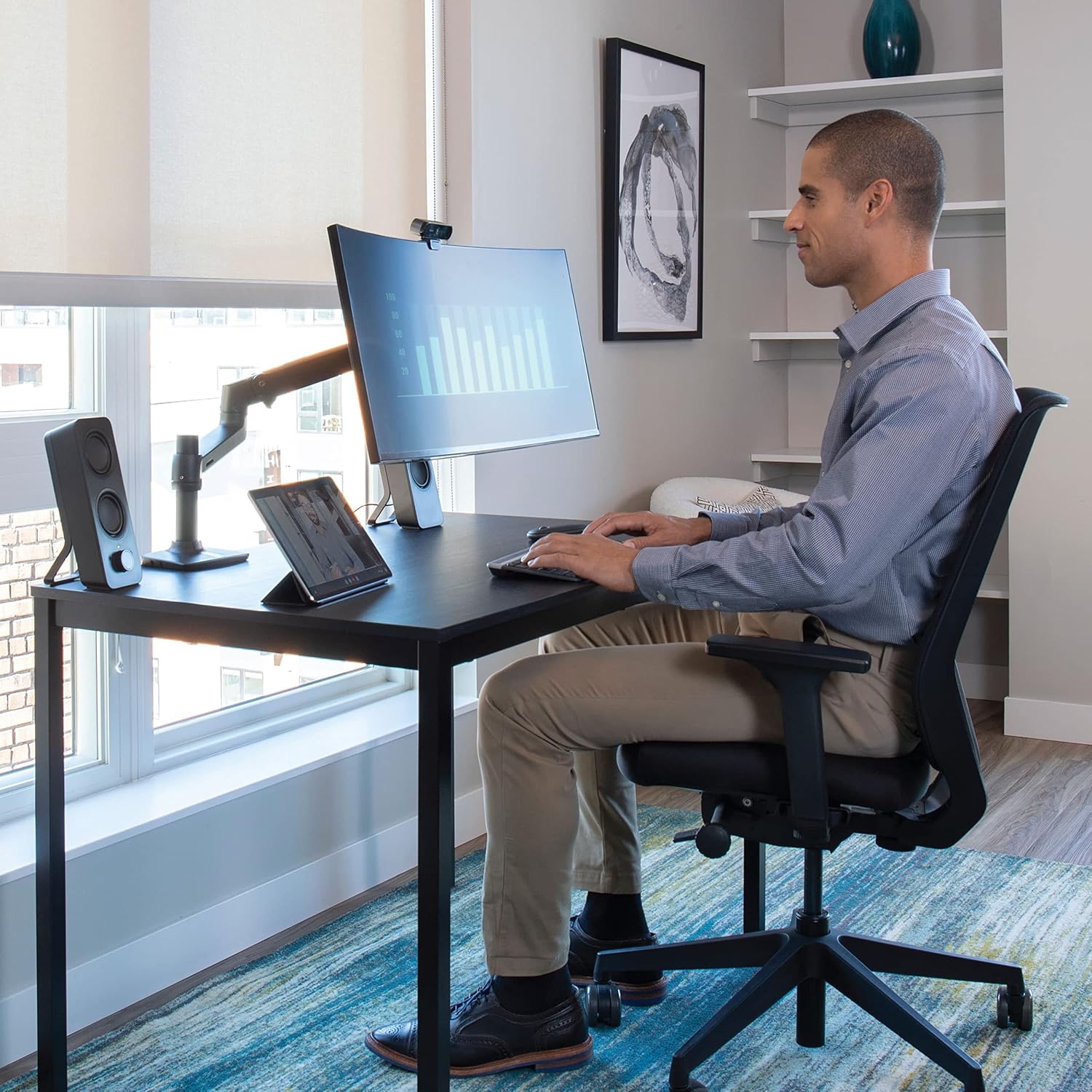 Ergotron – LX Single Monitor Arm, VESA Desk Mount – for Monitors Up to 34 Inches, 3.2 to 11.3 kg – Matte Black